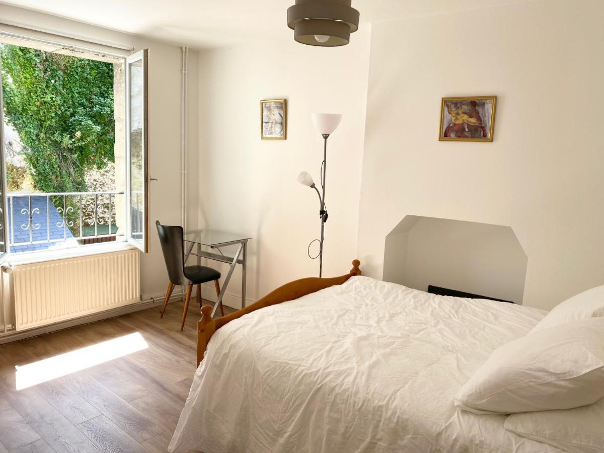 La Maison Des Remparts - Gite 3 Etoiles Pour 8 Pers A Loches Esterno foto