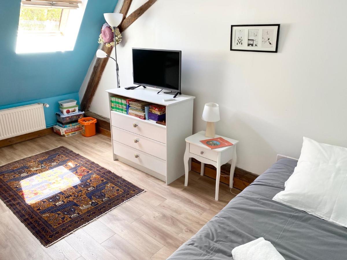 La Maison Des Remparts - Gite 3 Etoiles Pour 8 Pers A Loches Esterno foto