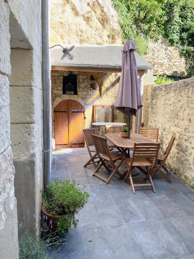 La Maison Des Remparts - Gite 3 Etoiles Pour 8 Pers A Loches Esterno foto